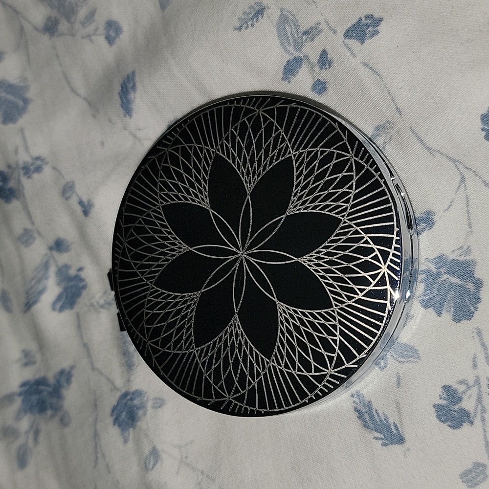 Omega Compact Mirror - Picture 3 of 6